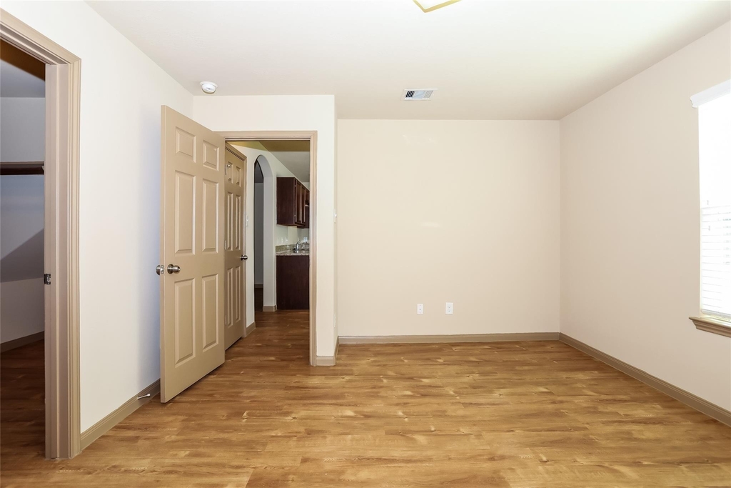 18923 Treviso Terrace Drive - Photo 7