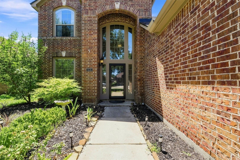 5526 Walnut Glen Lane - Photo 1