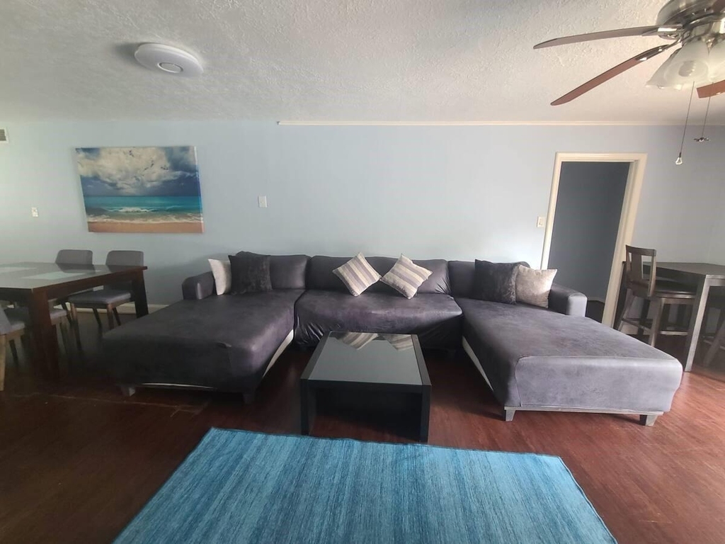 5515 W Airport Boulevard - Photo 3