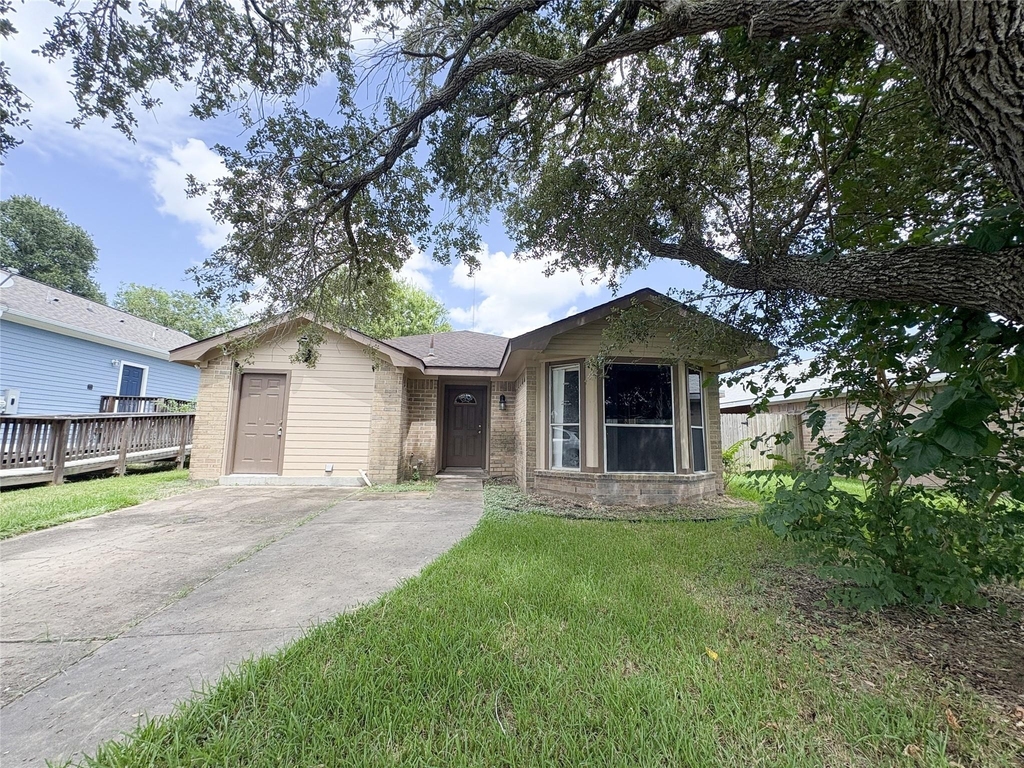4503 Rattan Avenue - Photo 0