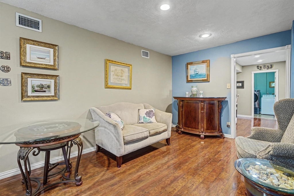 2205 Mission Street - Photo 22