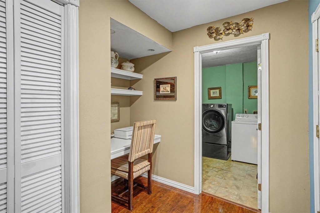 2205 Mission Street - Photo 25