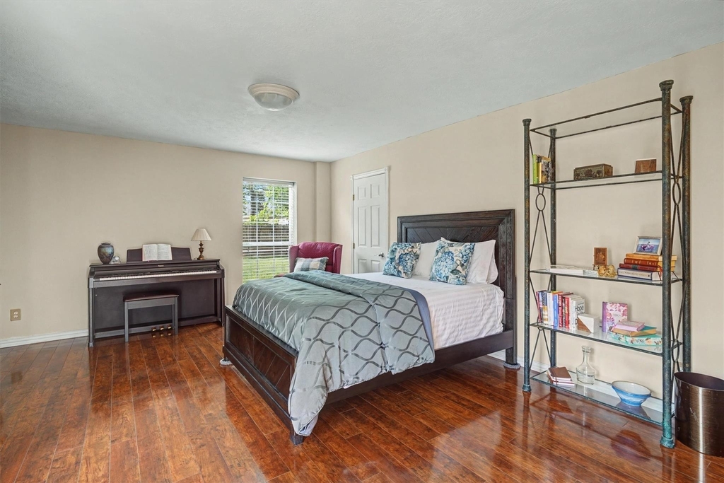 2205 Mission Street - Photo 10