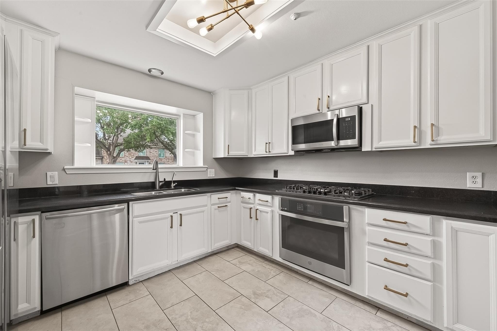 707 Montclair Boulevard - Photo 8