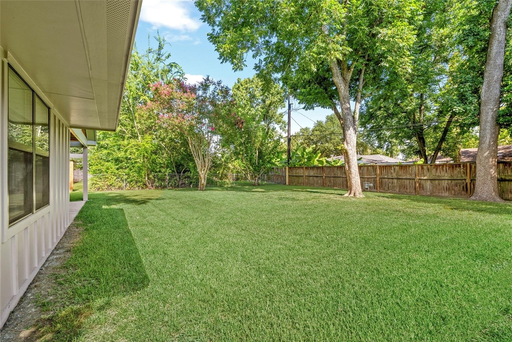 9606 Pine Lake Drive - Photo 30