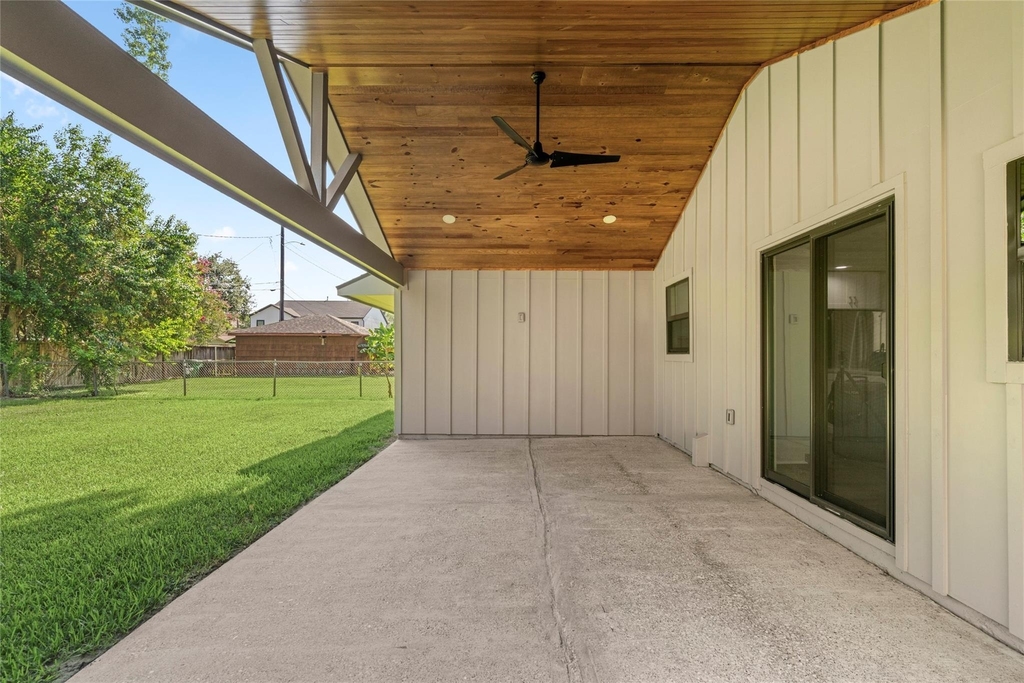 9606 Pine Lake Drive - Photo 33