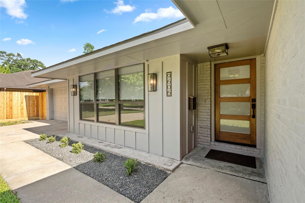 9606 Pine Lake Drive - Photo 3
