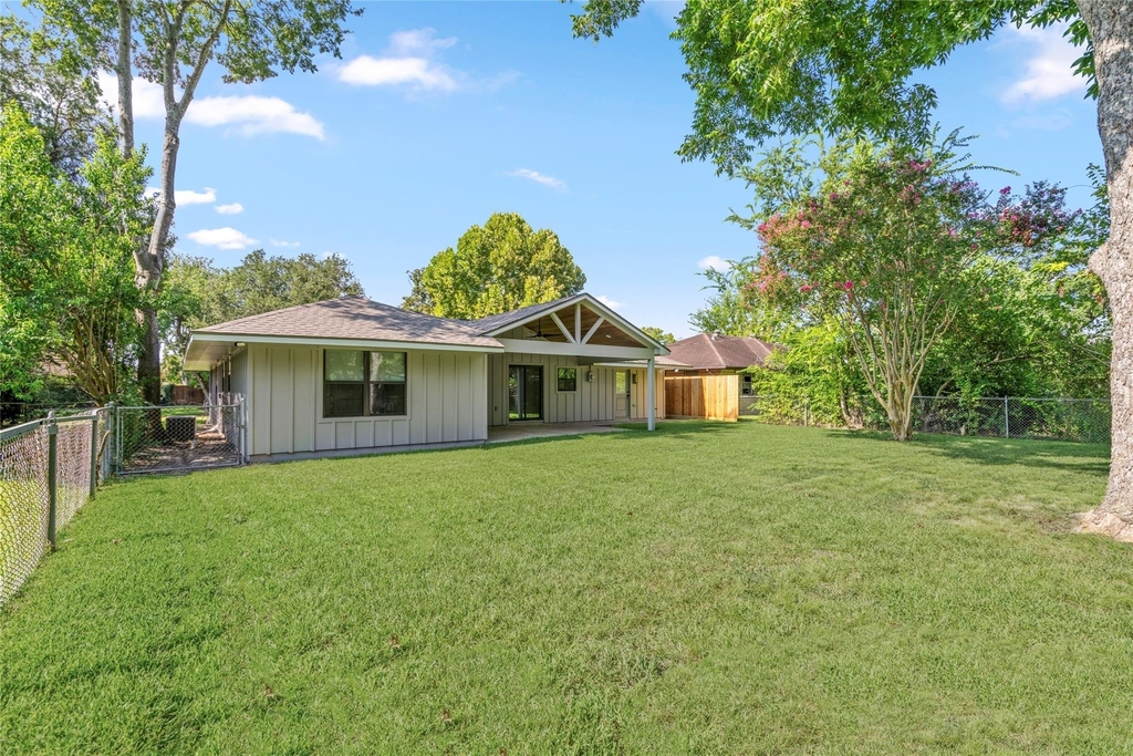 9606 Pine Lake Drive - Photo 29