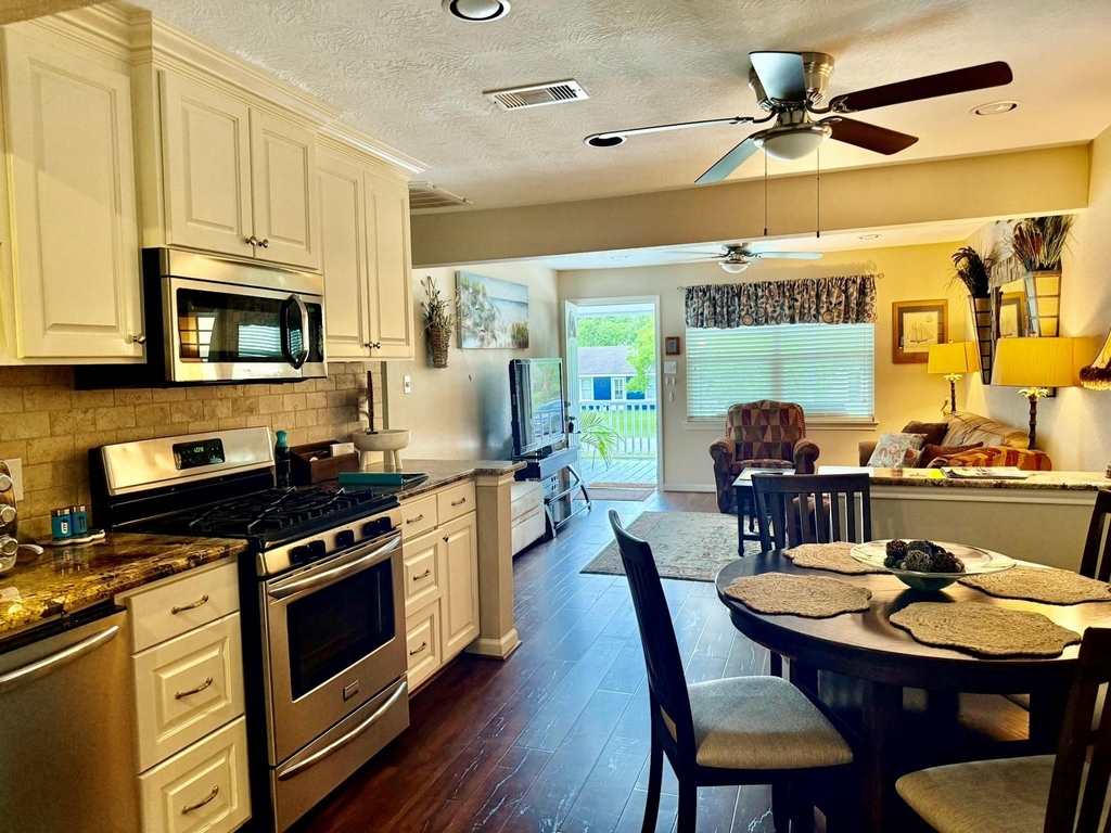 5015 Charles Street - Photo 6