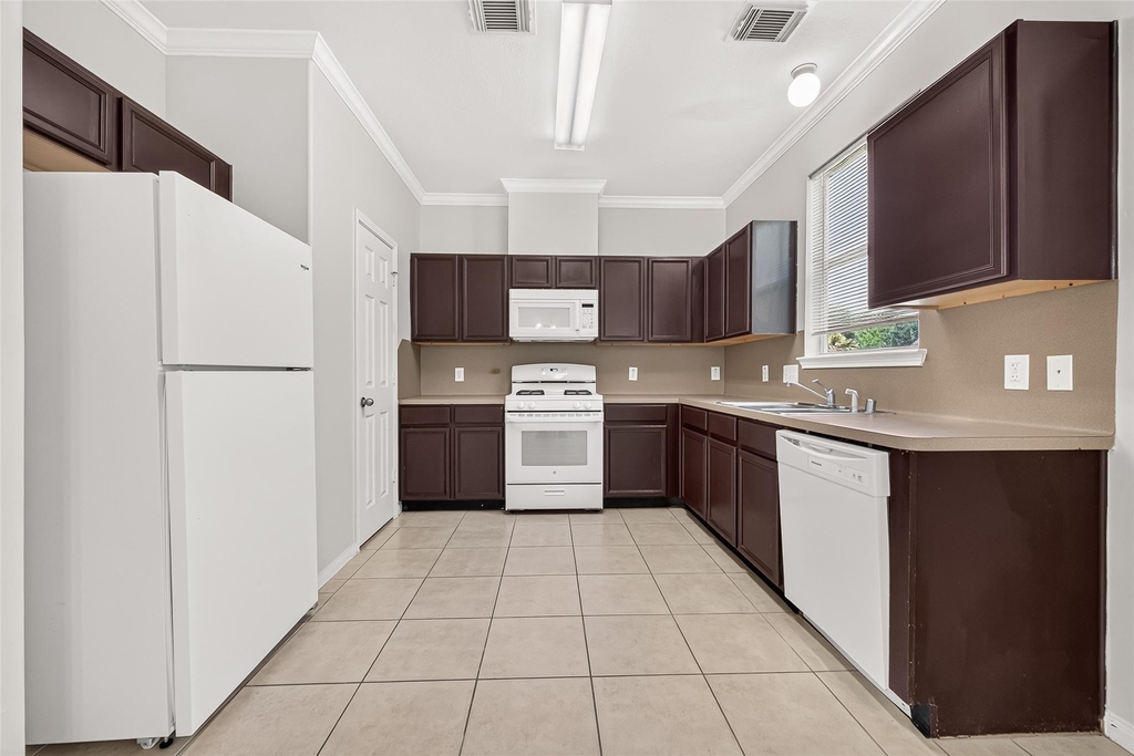 16618 Pademelon Drive - Photo 18