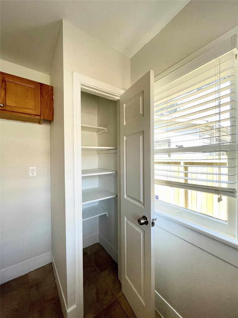 405 E 28th Street - Photo 19