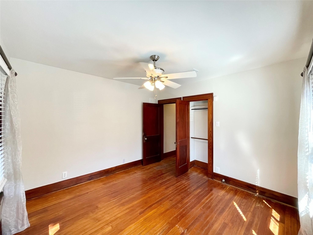 405 E 28th Street - Photo 25