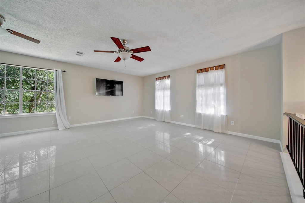 2603 Rosewood Place - Photo 4