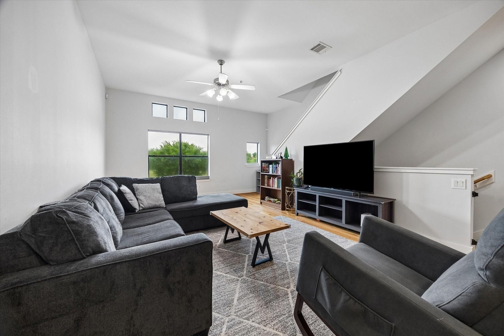 3501 Link Valley Drive - Photo 2