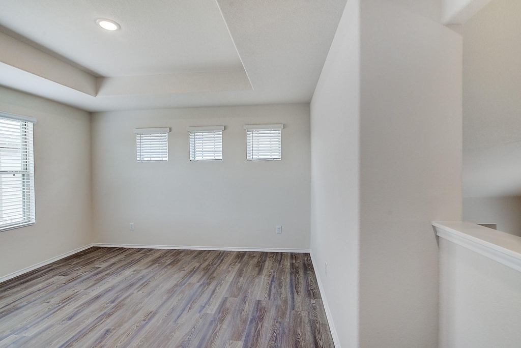 14701 Homeward Court - Photo 11