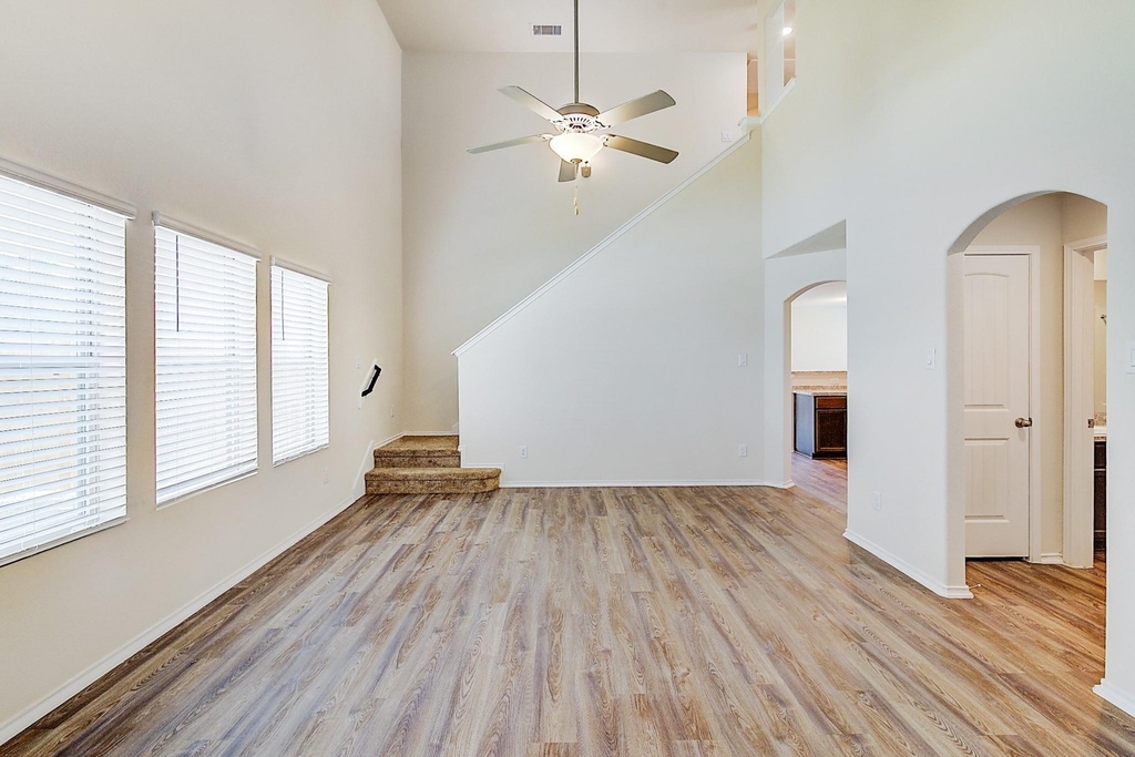 14701 Homeward Court - Photo 3