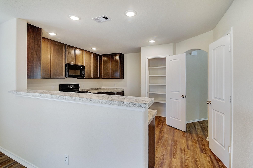14701 Homeward Court - Photo 1