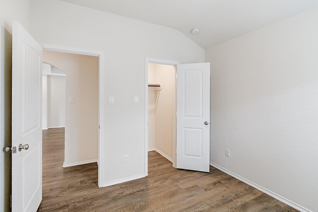 14701 Homeward Court - Photo 12
