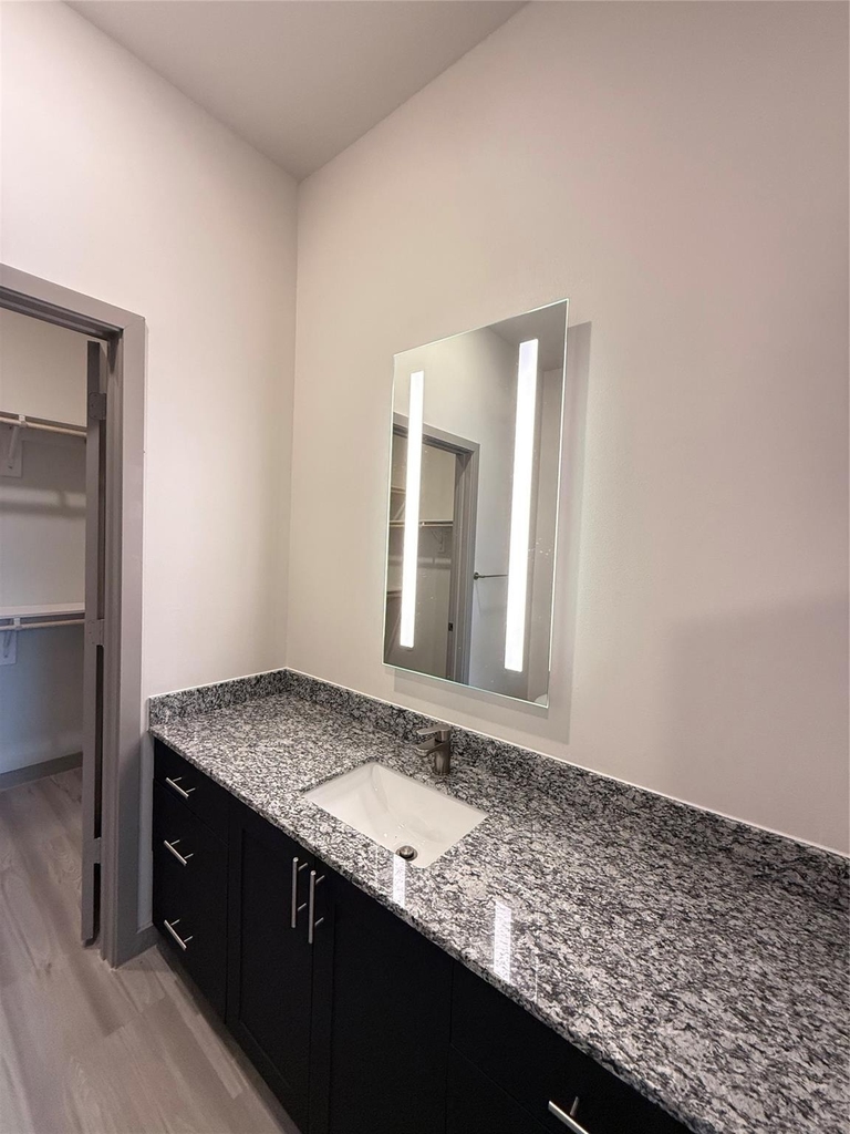 11604 Stonehollow Dr - Photo 6