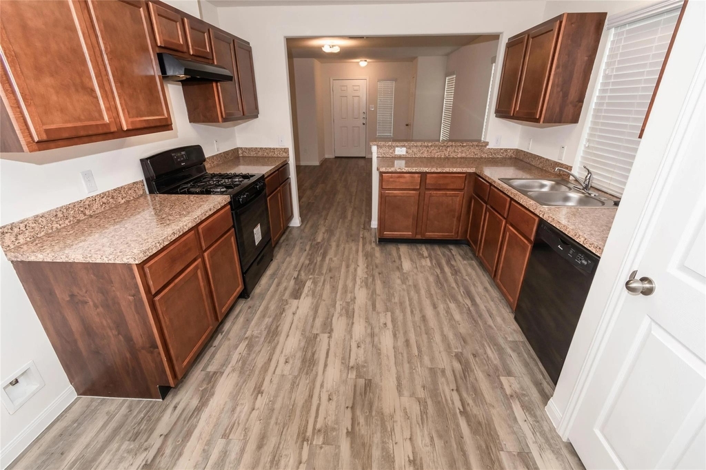 2822 Junction Drive - Photo 0