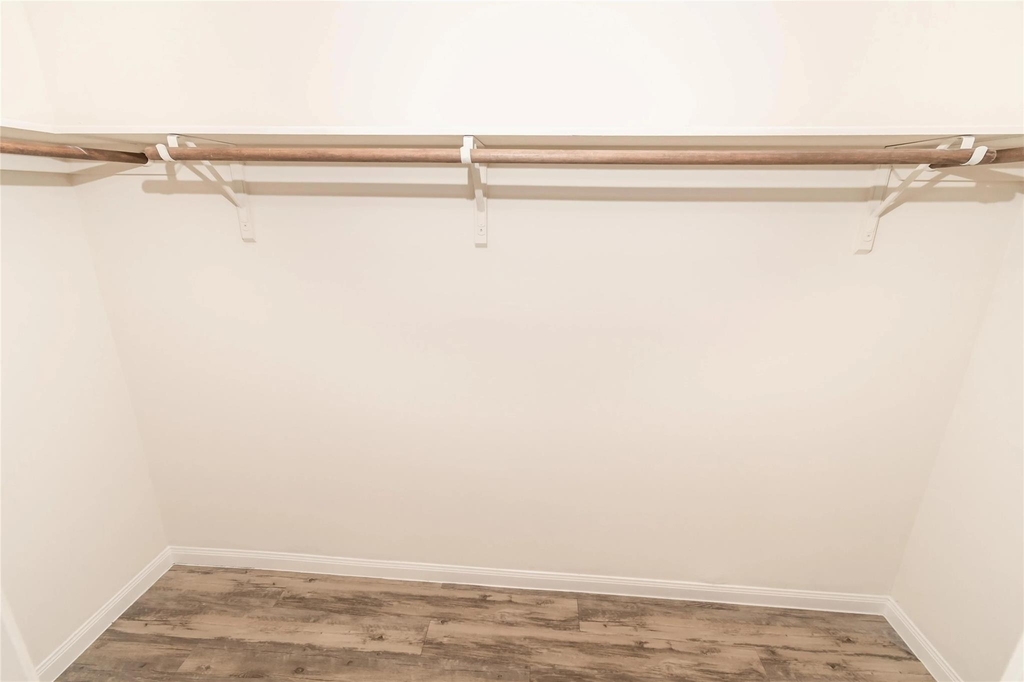 2822 Junction Drive - Photo 5