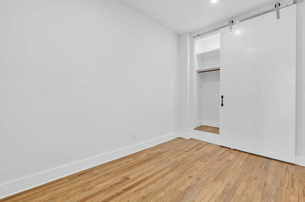 East 27th Street and Park Avenue - Photo 3