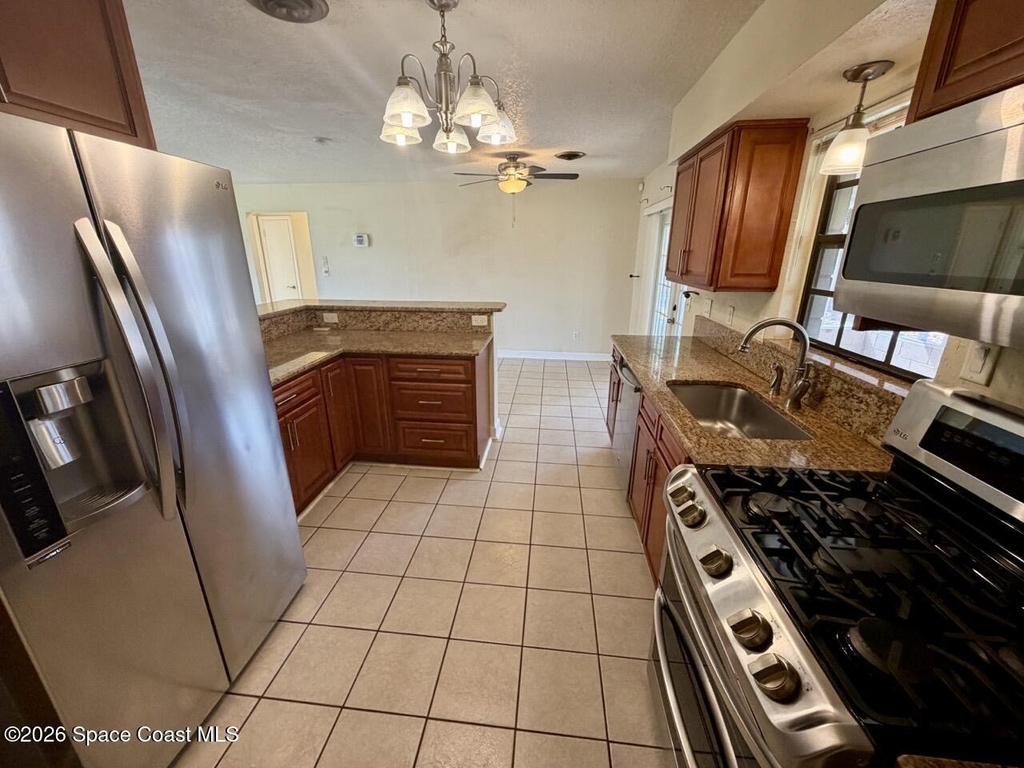 974 Golf Street - Photo 3