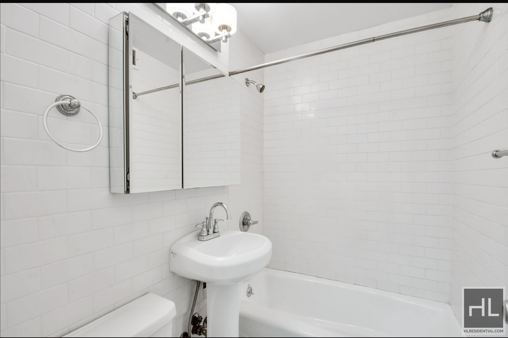 West 49 Street - Photo 5