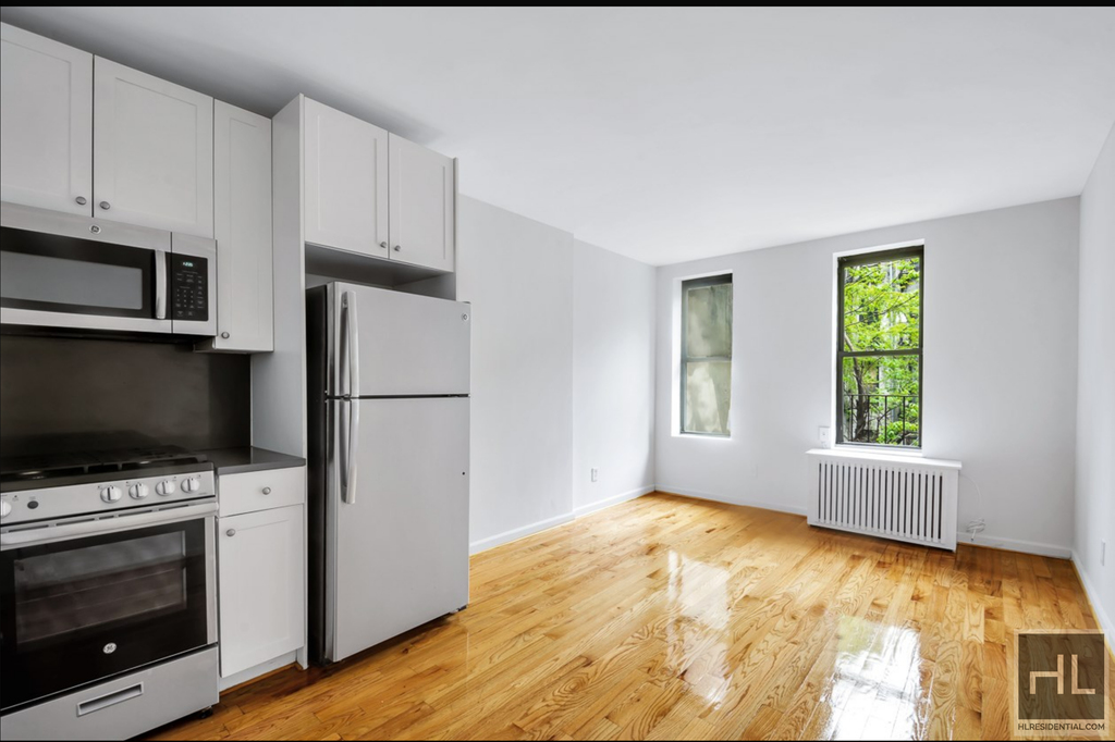West 49 Street - Photo 0