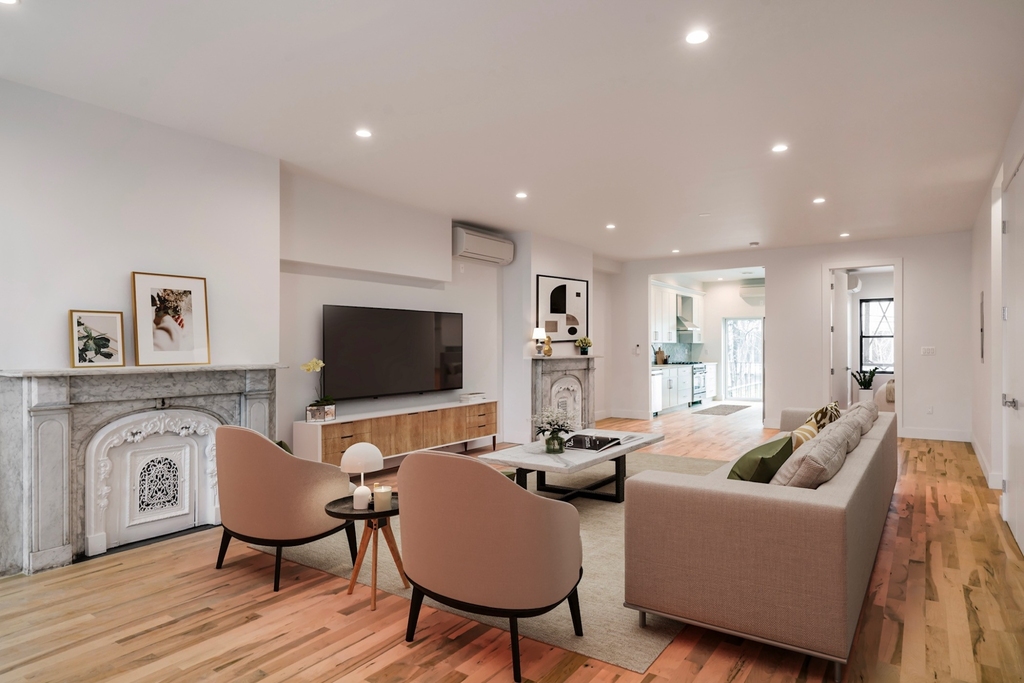 31 Orient Avenue - Photo 0