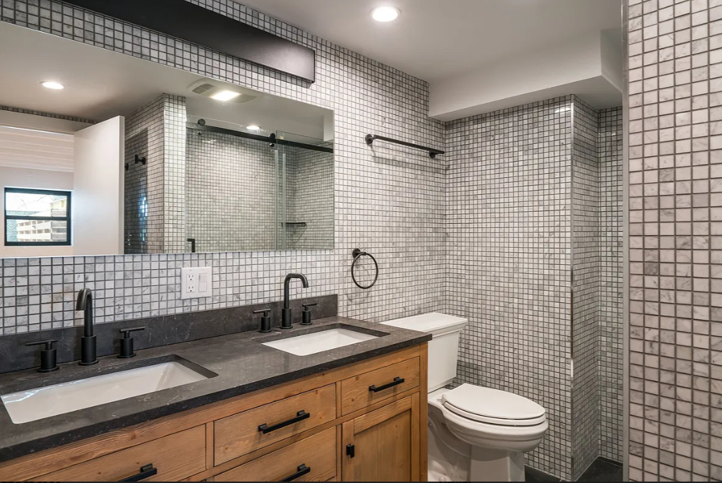 31 Orient Avenue - Photo 6