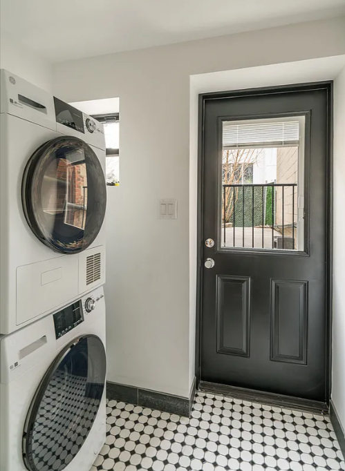 31 Orient Avenue - Photo 7
