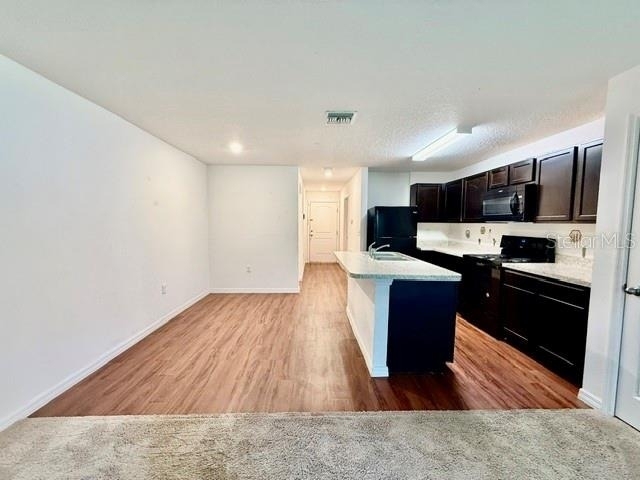 707 W Chelsea Street - Photo 1