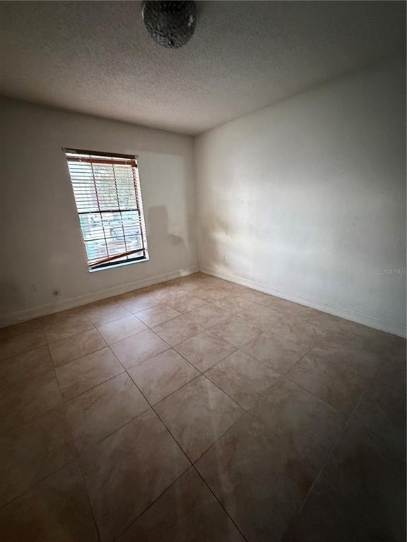 21026 Voyager Boulevard - Photo 2