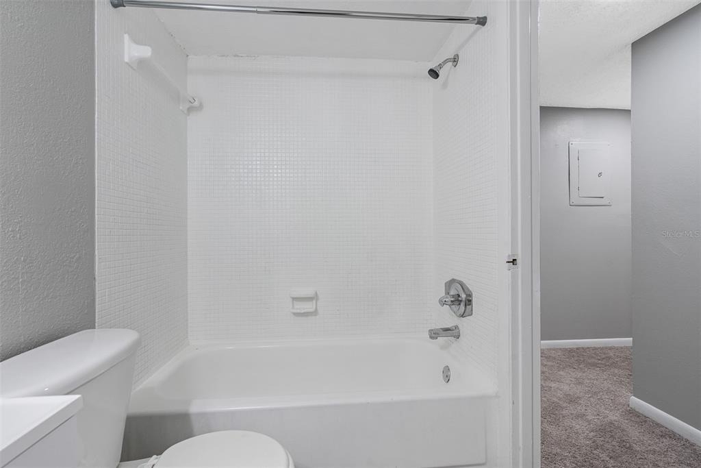 6338 Newtown Circle - Photo 13
