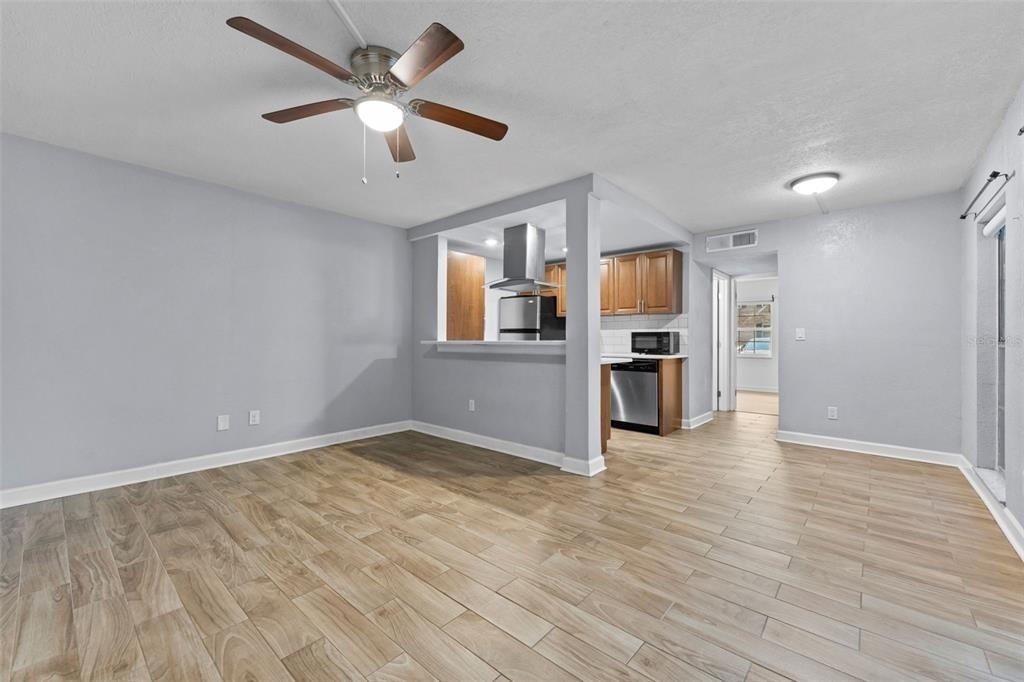 4611 W North B Street - Photo 1