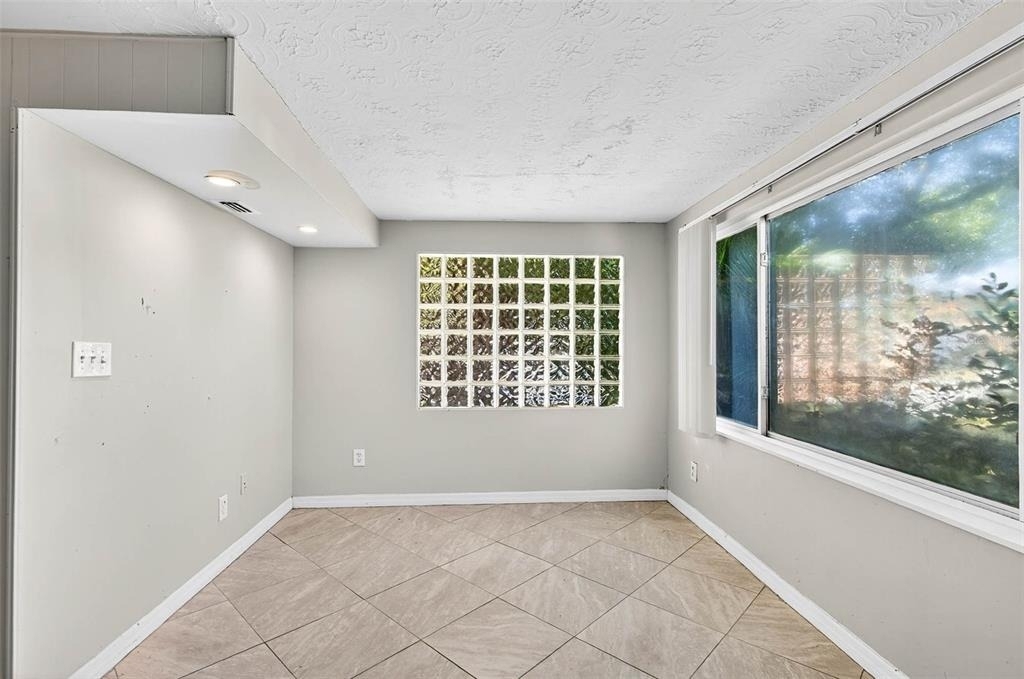 4752 Daphne Street - Photo 12