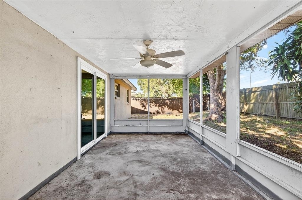 4752 Daphne Street - Photo 15