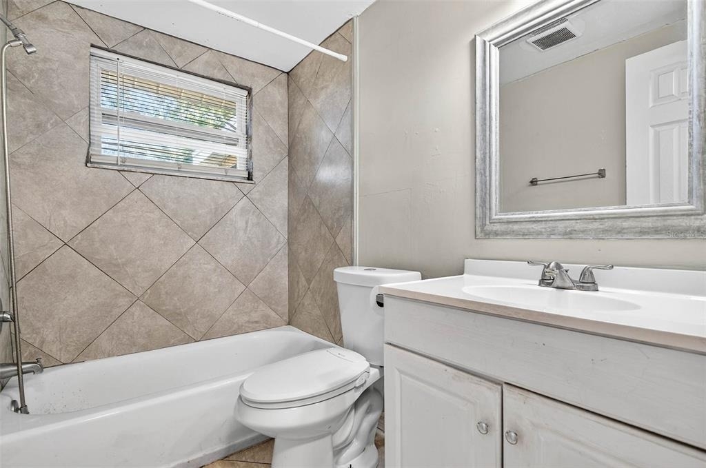 4752 Daphne Street - Photo 9