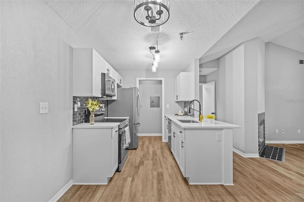 10265 Gandy Boulevard N - Photo 4