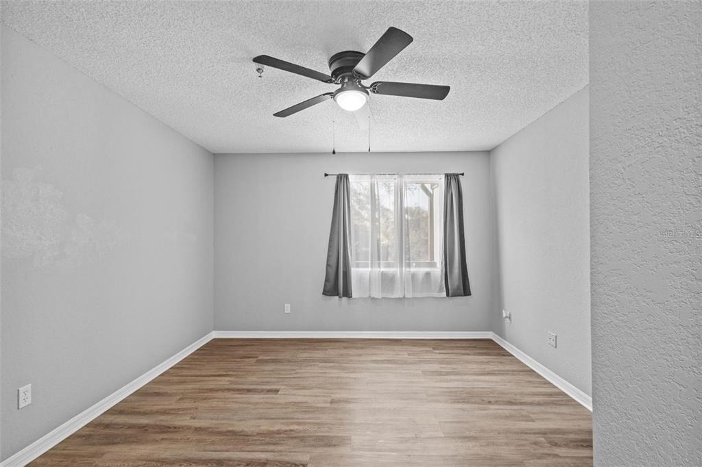 10265 Gandy Boulevard N - Photo 11