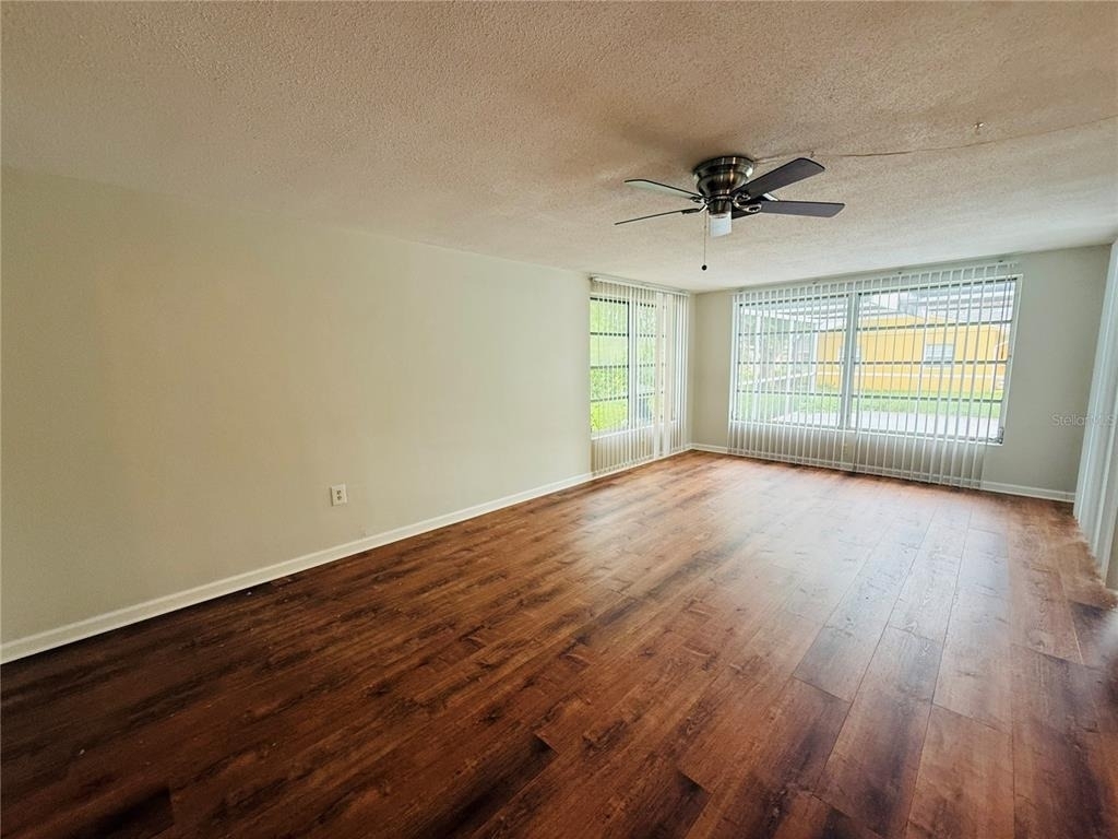 7910 Lilac Drive - Photo 3