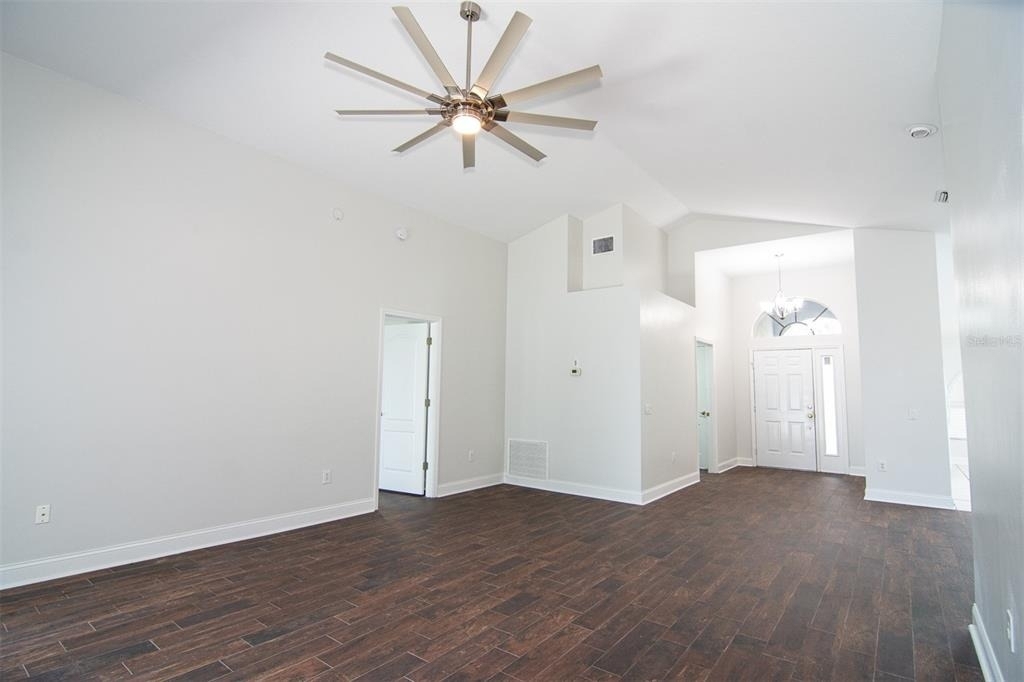 8635 Manassas Road - Photo 7