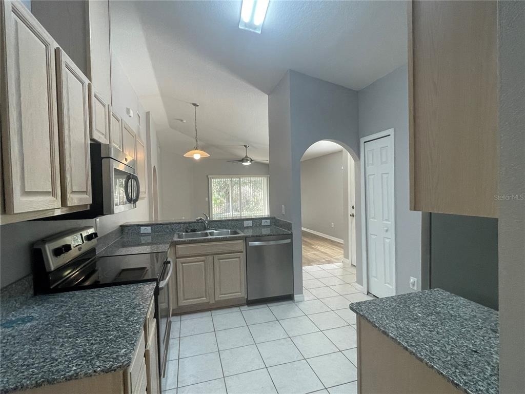18143 Portside St - Photo 2