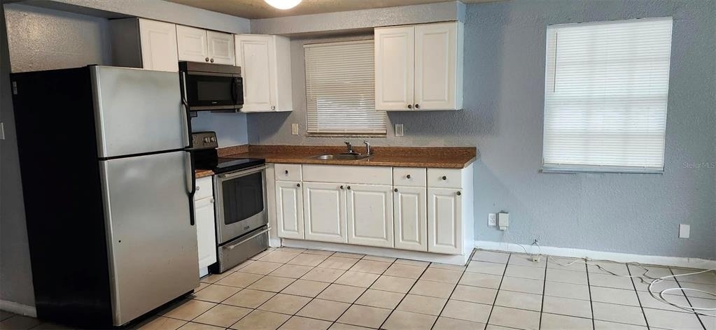 9809 N Jasmine Avenue - Photo 3