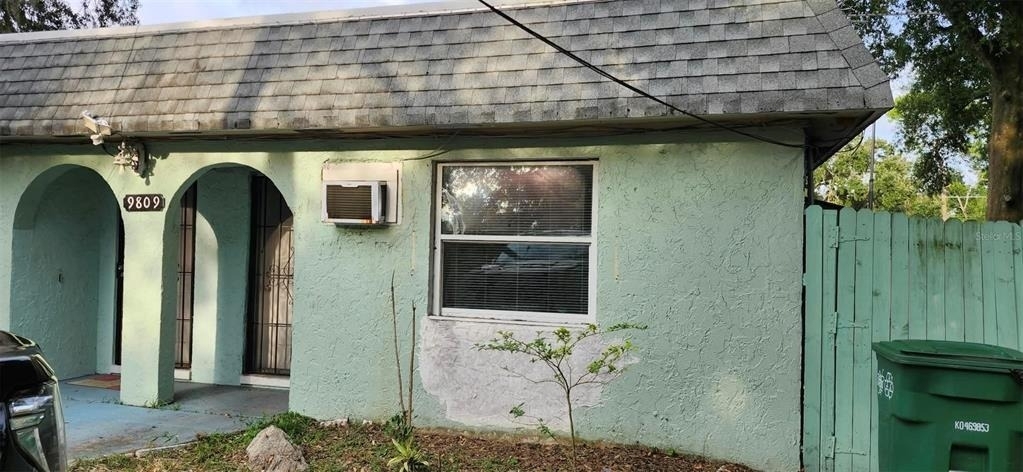 9809 N Jasmine Avenue - Photo 0