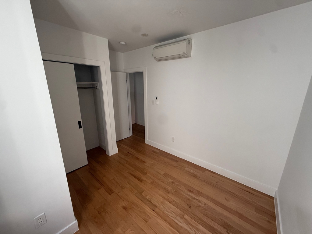 16-52 Norman St - Photo 4