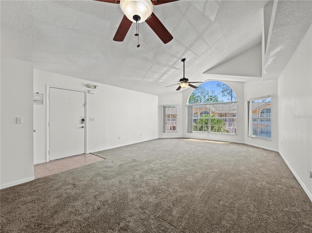 2011 Royal Bay Boulevard - Photo 2