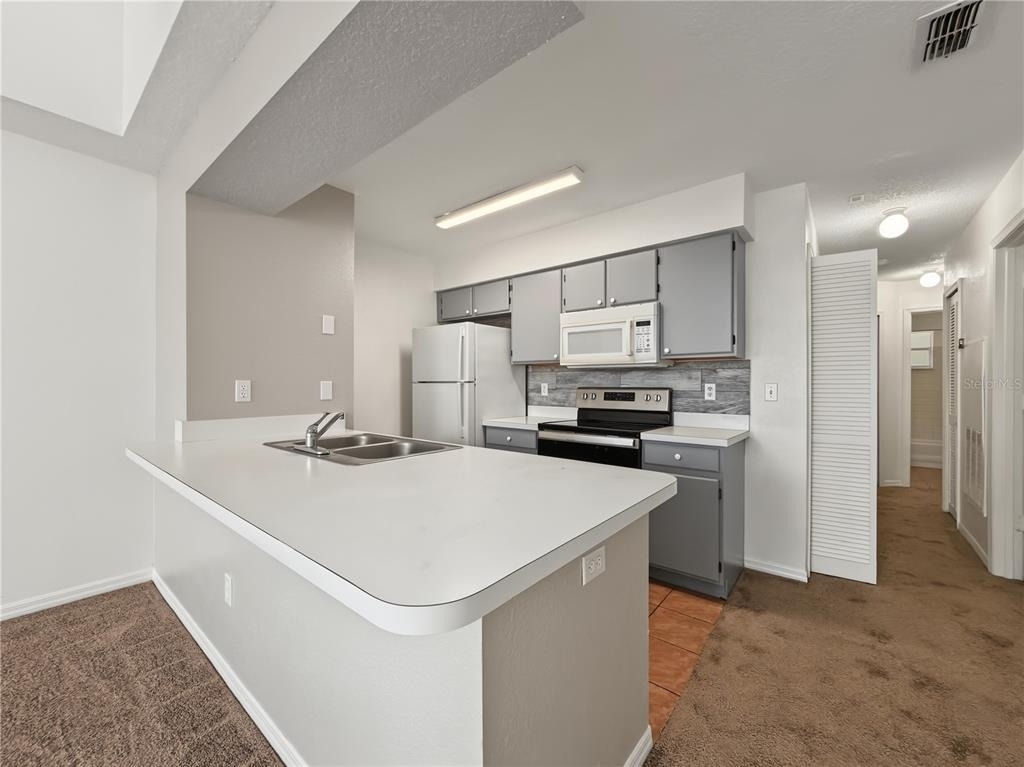 2011 Royal Bay Boulevard - Photo 6