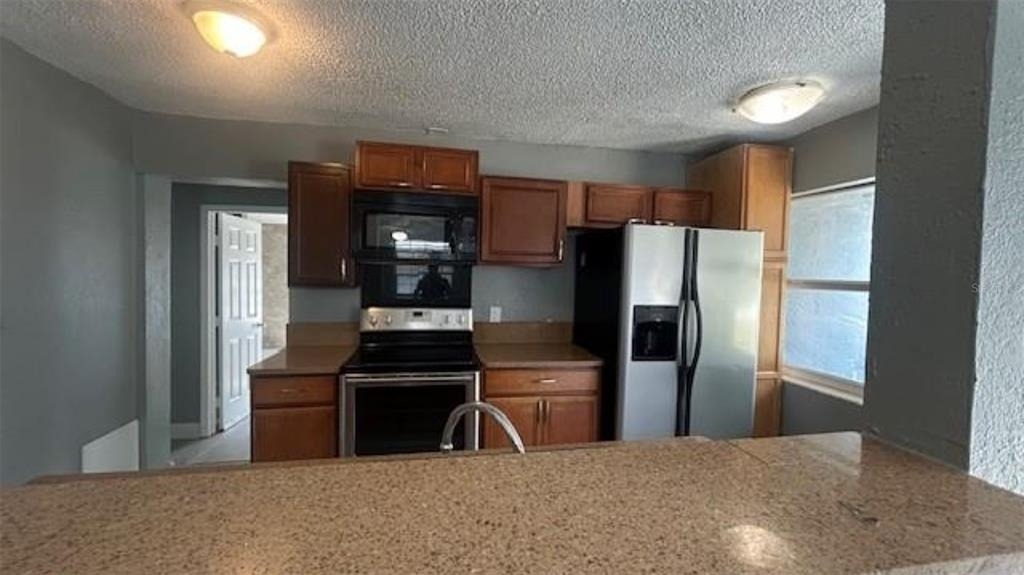 1025 25th Street - Photo 2